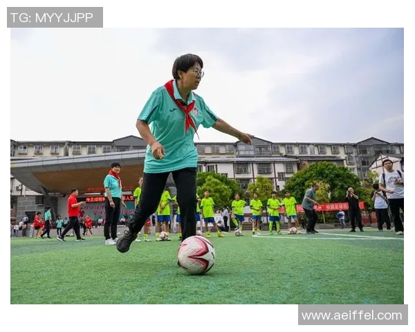 追寻绿茵梦想男孩足球球星成长故事与奋斗历程